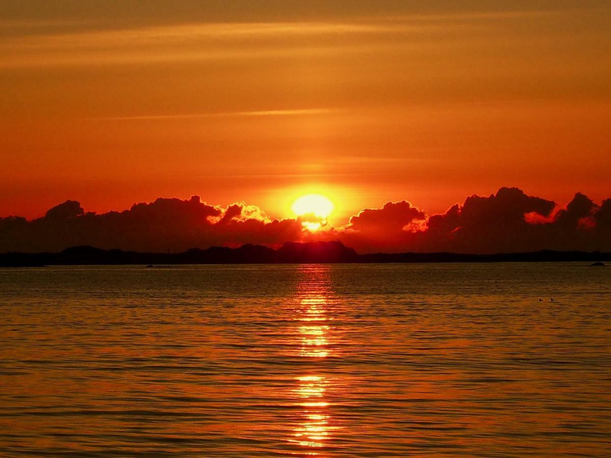 Midnight Sun View Lofoten Leknes Exterior foto